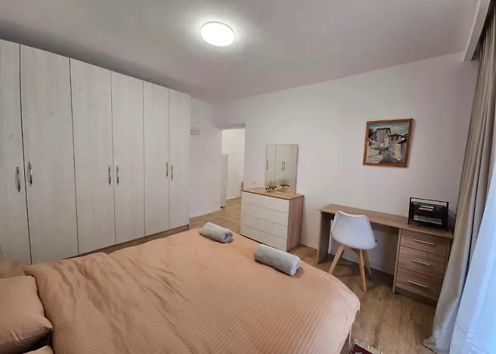 Alan 4 Myslym Shyri Apartamento